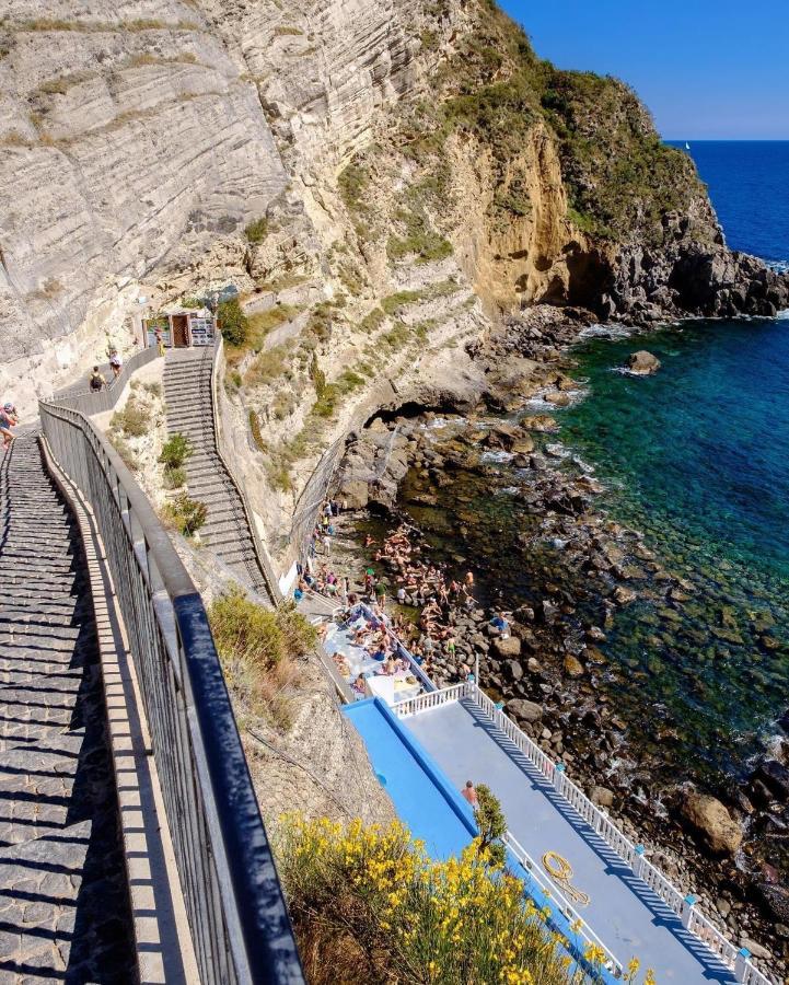 Апартаменти Casa Neval Lacco Ameno Lacco Ameno  Екстер'єр фото